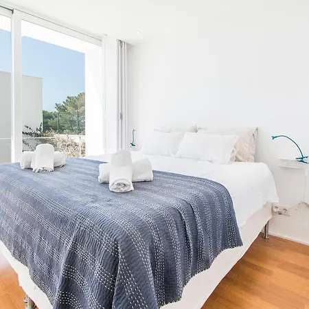 Villa Sleeps 12 With Pool And Wifi *